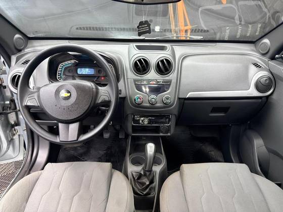 CHEVROLET MONTANA 1.4 MPFI LS CS 8V FLEX 2P MANUAL CHEVROLET MONTANA 1.4 MPFI LS CS 8V FLEX 2P MANUAL